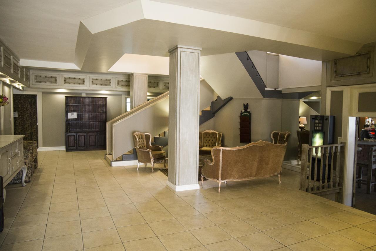 Savoy Hotel Jeffreysbaai Buitenkant foto