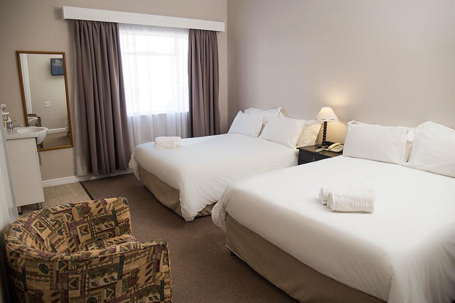 Savoy Hotel Jeffreysbaai Buitenkant foto