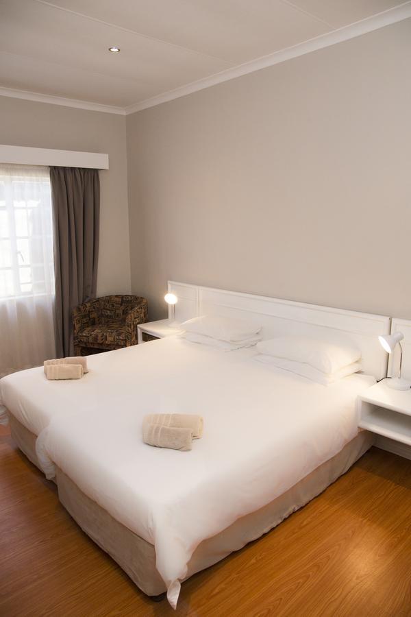 Savoy Hotel Jeffreysbaai Buitenkant foto