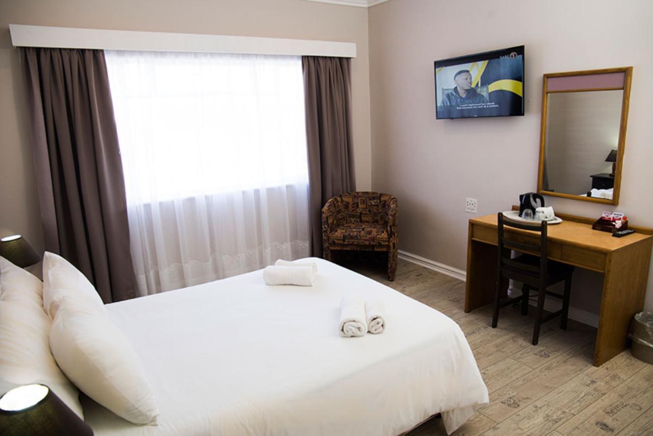 Savoy Hotel Jeffreysbaai Buitenkant foto