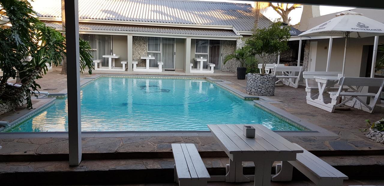 Savoy Hotel Jeffreysbaai Buitenkant foto