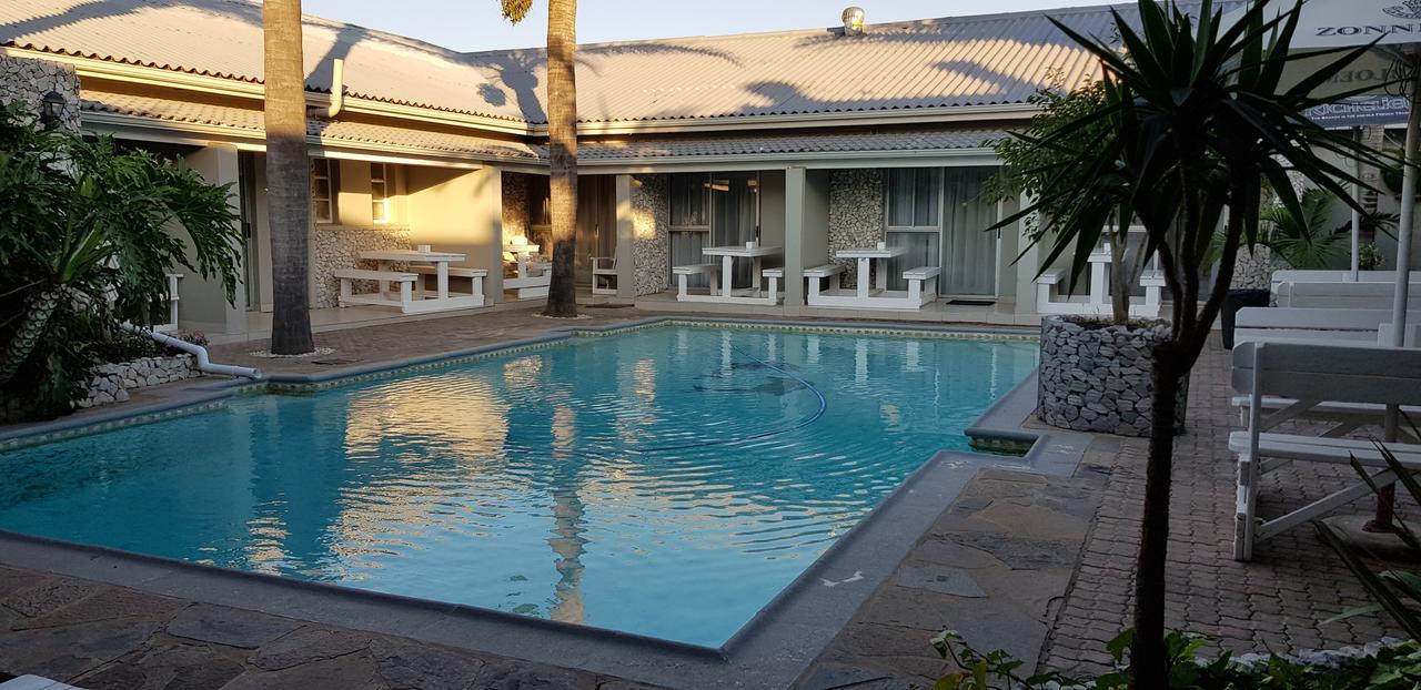 Savoy Hotel Jeffreysbaai Buitenkant foto
