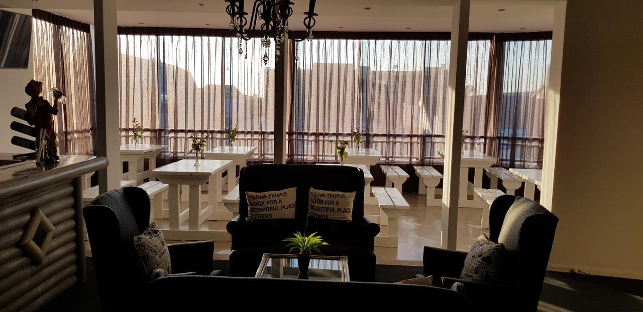 Savoy Hotel Jeffreysbaai Buitenkant foto