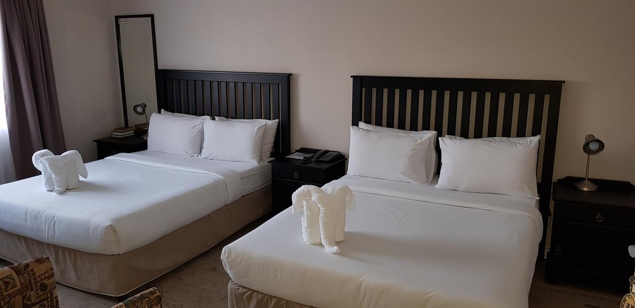 Savoy Hotel Jeffreysbaai Buitenkant foto