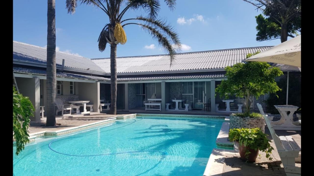 Savoy Hotel Jeffreysbaai Buitenkant foto